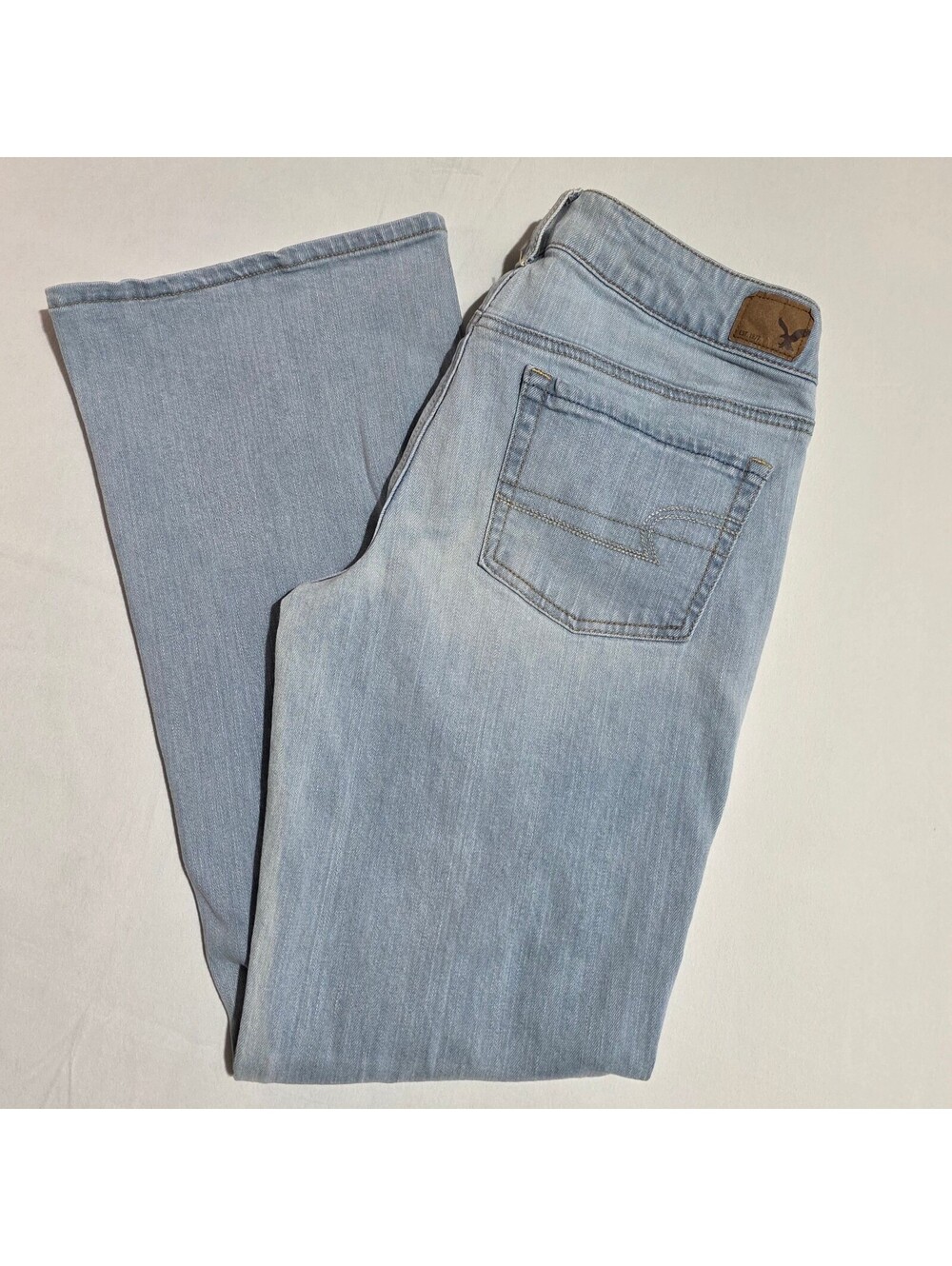 American Eagle Favorite Boyfriend Light Wash Distressed Jeans Size 8 Regular